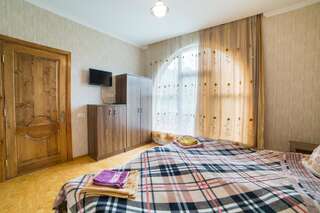 Гостевой дом Anastasia Guesthouse Боржоми Двухместный номер с 1 кроватью или 2 отдельными кроватями, общая ванная комната-7