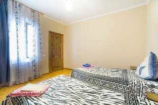 Гостевой дом Anastasia Guesthouse Боржоми Двухместный номер с 1 кроватью или 2 отдельными кроватями, общая ванная комната-14